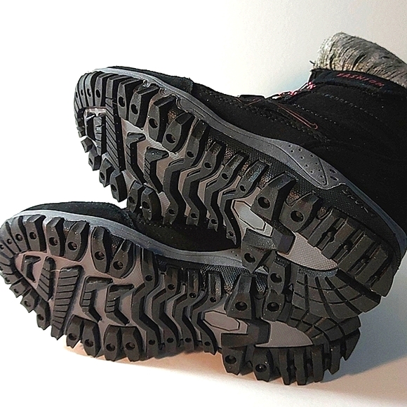 NWOT Fashion Black Faux Suede Boots, Size 36 - Picture 6 of 16